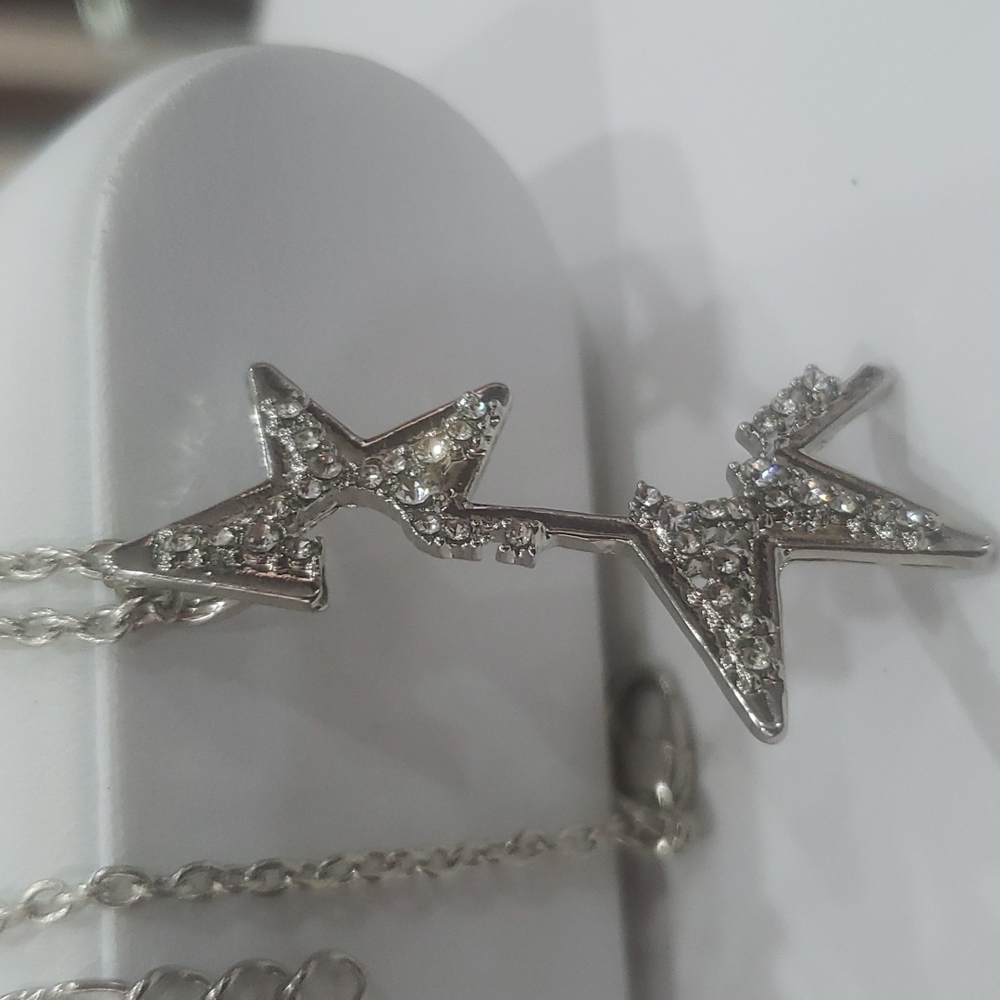 Necklace broken 🌟 - Picture 2 of 3